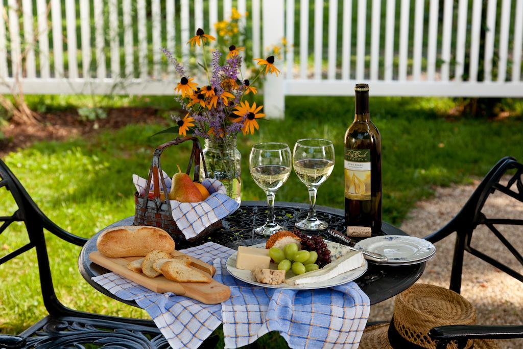 Brampton 1860 Bed and Breakfast Chestertown Buitenkant foto