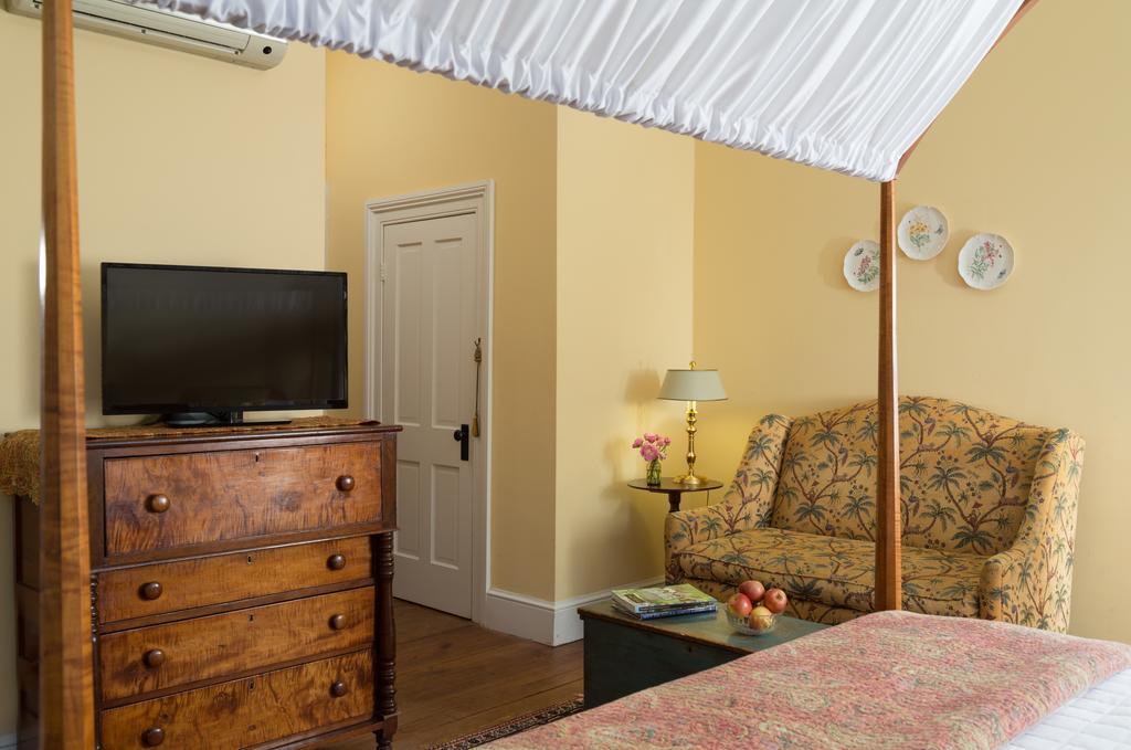 Brampton 1860 Bed and Breakfast Chestertown Buitenkant foto