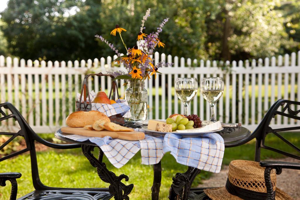 Brampton 1860 Bed and Breakfast Chestertown Buitenkant foto